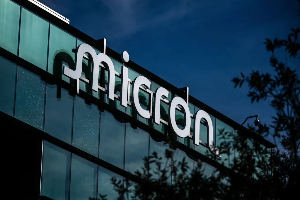 Micron теряет 10% акций после квартального отчета