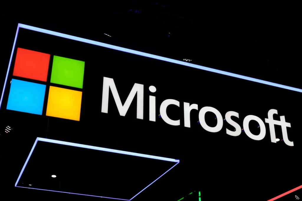 Microsoft под следствием в Великобритании из-за облаков