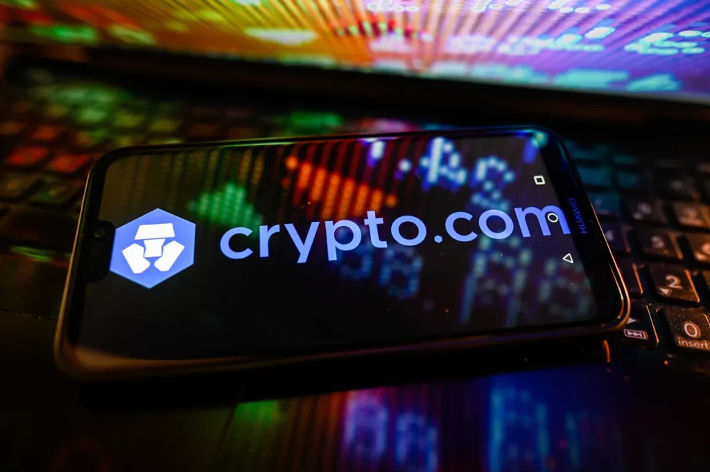 Crypto.com уволил 12% сотрудников из-за ИИ