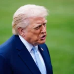 Трамп угрожает ввести ICE в аэропорты на фоне шантажа