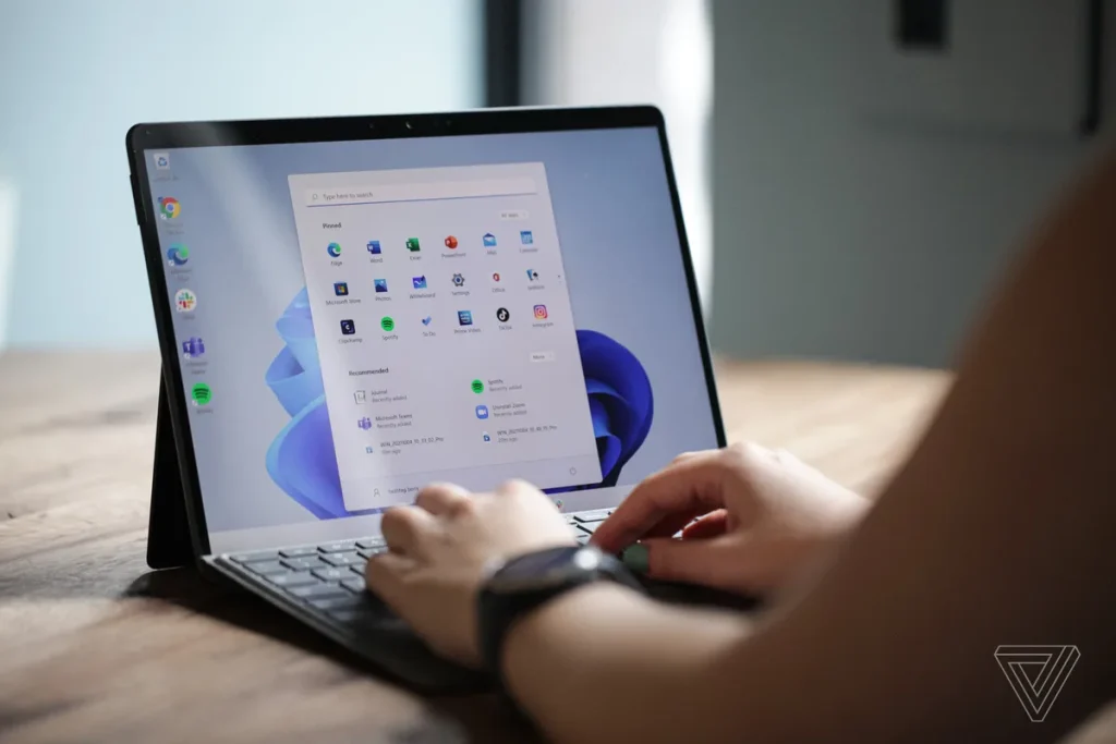 Microsoft: Перемещение панели задач в Windows 11