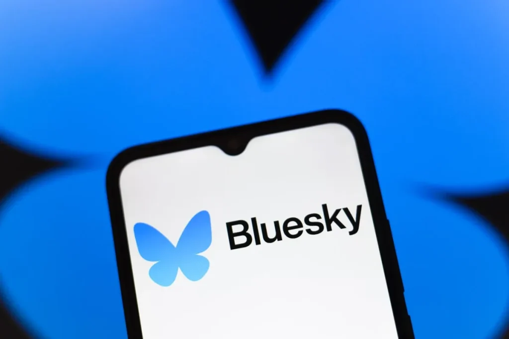 Bluesky запускает Attie — AI-помощник для фидов