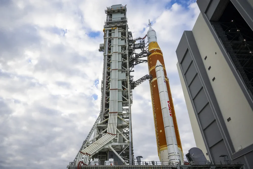 NASA строит лунную базу за $20 миллиардов