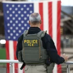 ICE активизировал действия в аэропортах США — обзор