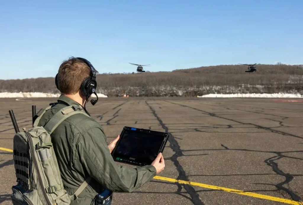 США представили беспилотный вертолет Black Hawk с AI