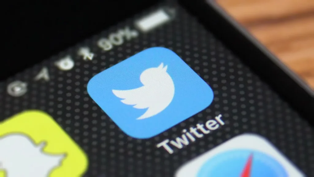 Первый твит исполнился 20 лет — что происходит с Twitter