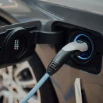 Uber запустил программы субсидий на электромобили