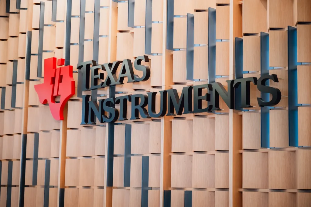 Texas Instruments увеличила выручку на 19%. Акции в росте