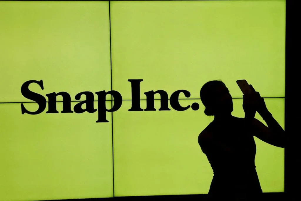 Snap уволил 1000 сотрудников — 16% штата, заменив их AI