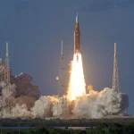 NASA запустила Artemis II — 10-дневный полет вокруг Луны
