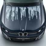 BMW iX3 Flow Edition с цветным капотом на выставке в Пекине