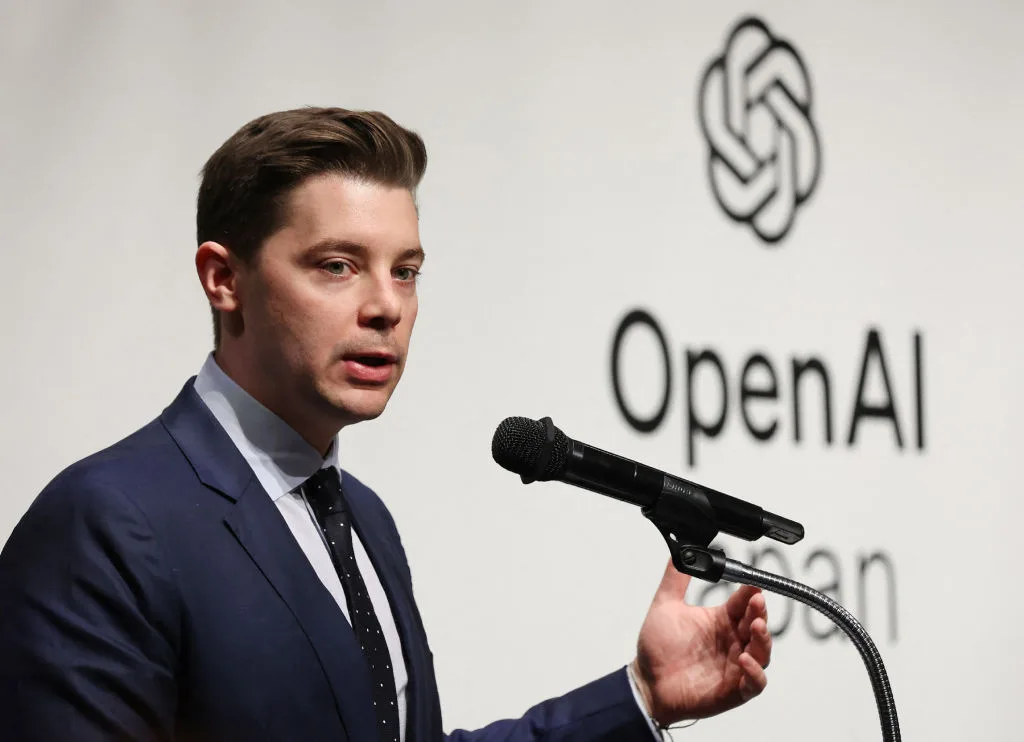 OpenAI меняет руководство: новые задачи для Брэд Лайткапа