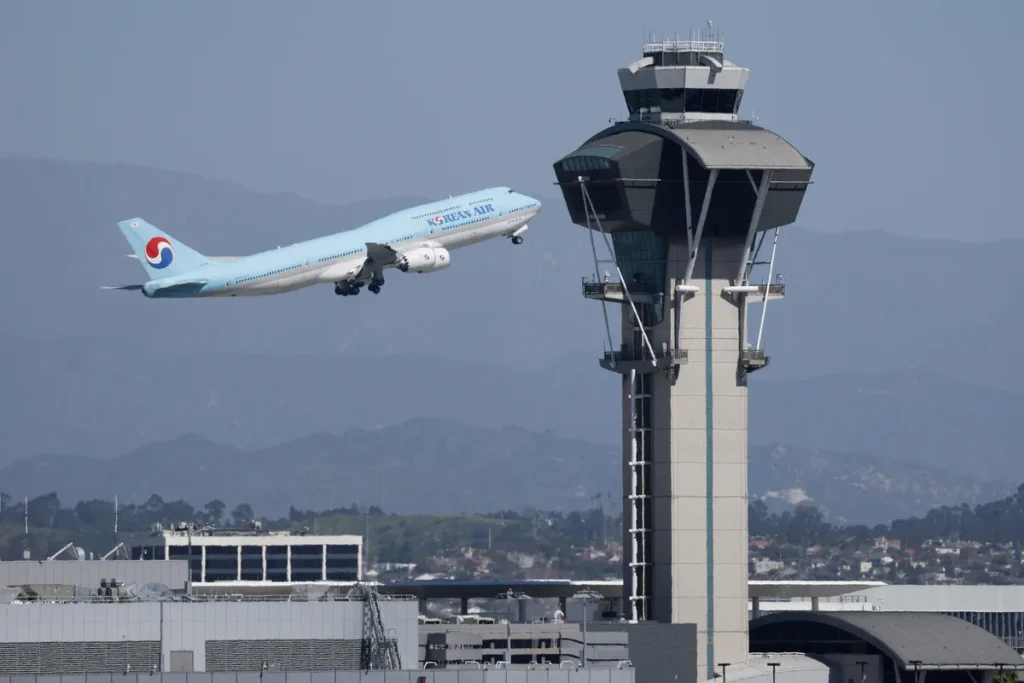 FAA набирает геймеров в авиадиспетчеры — зарплата $155,000
