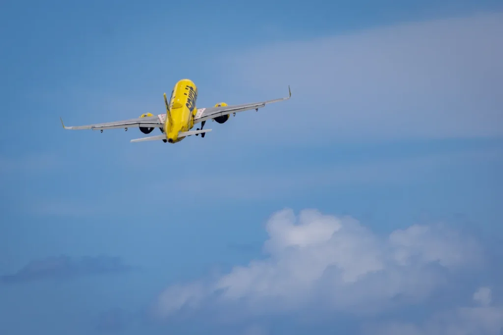 Spirit Airlines на грани банкротства – последствия для рынка