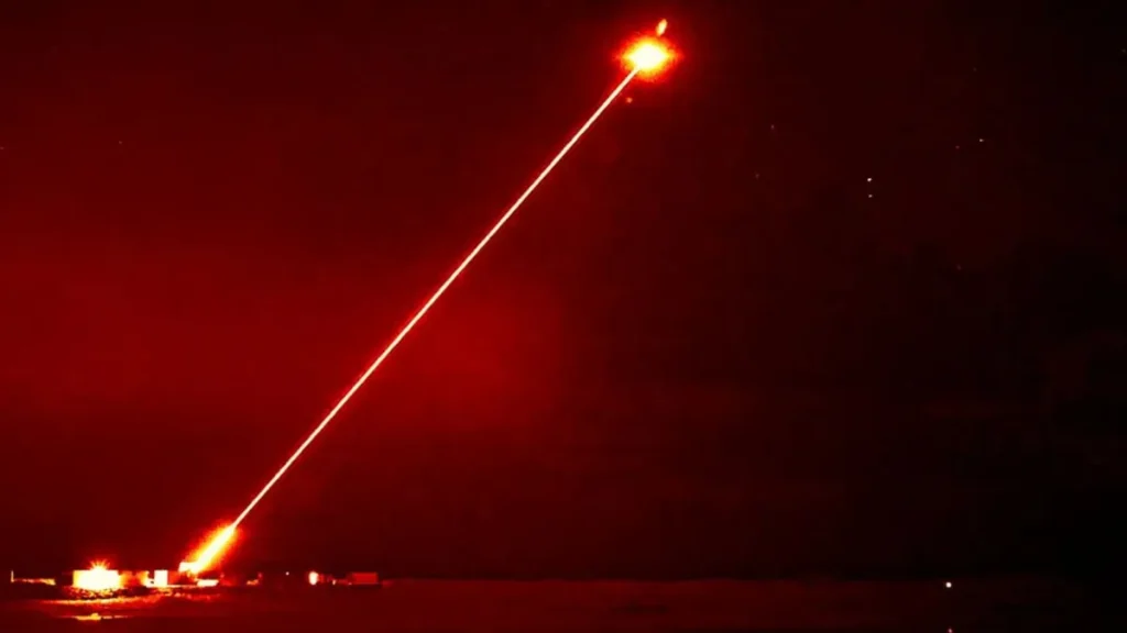 Великобритания установит лазерное оружие DragonFire на корабли