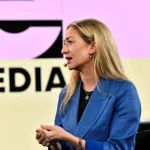 Bumble отказывается от свайпа — меняет подход к отношениям