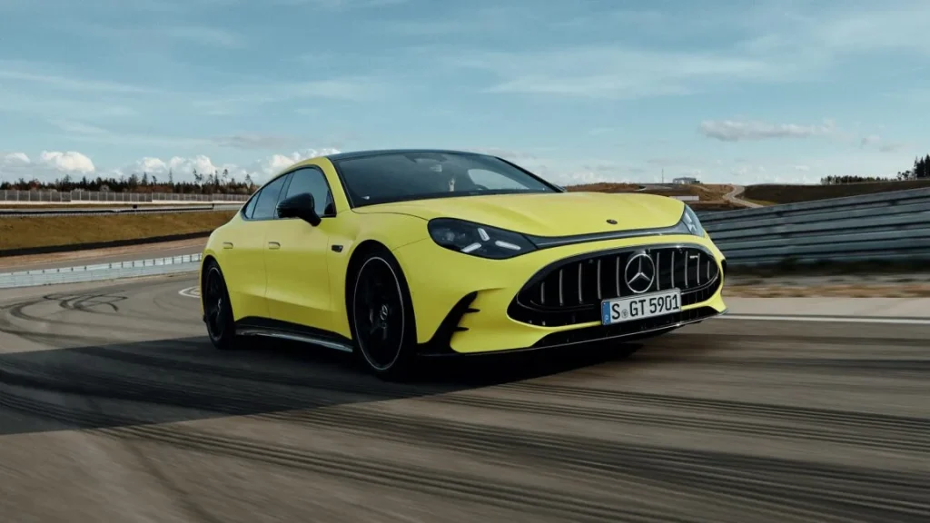 Mercedes-AMG показала электрический GT 4-Door с зарядкой до 600 кВт