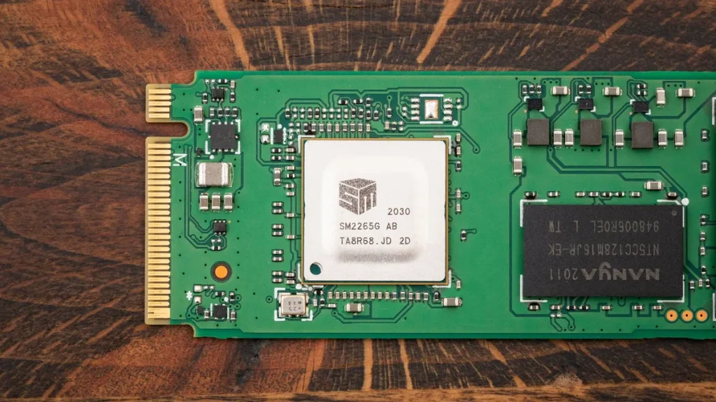 Атака FROST: сайты научились шпионить через активность SSD
