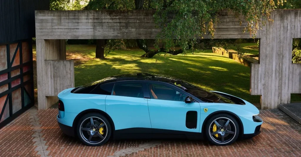 Первый электрический Ferrari расколол рынок и фанатов бренда