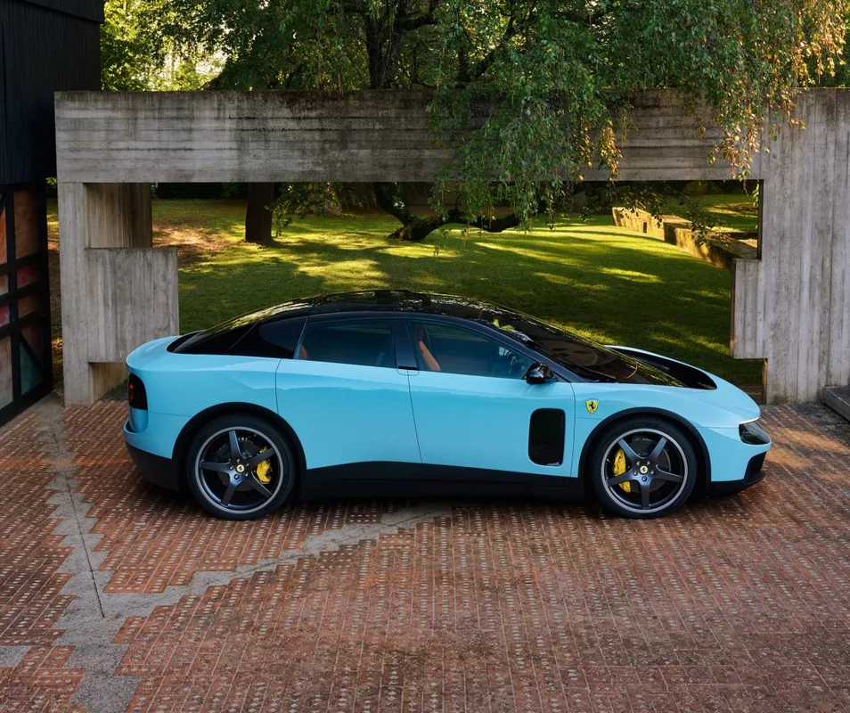 Первый электромобиль Ferrari выглядит как ставка не на фанатов