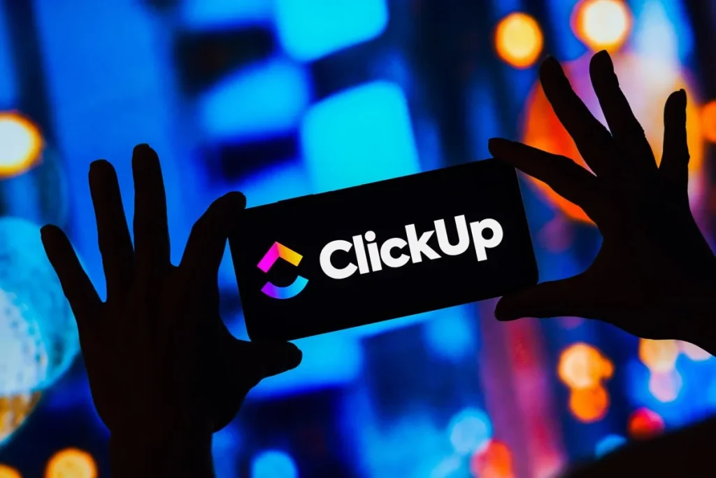 ClickUp уволил 22% штата ради ИИ-агентов: что это меняет