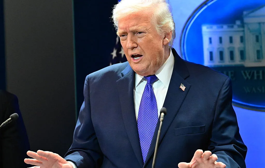 Суд отменил 10% тариф Трампа на импорт товаров