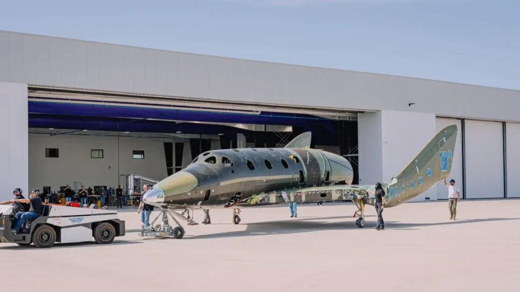 Virgin Galactic представила новый космолет — финансовые проблемы