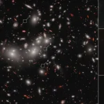 JWST нашел почти «голую» черную дыру из ранней Вселенной