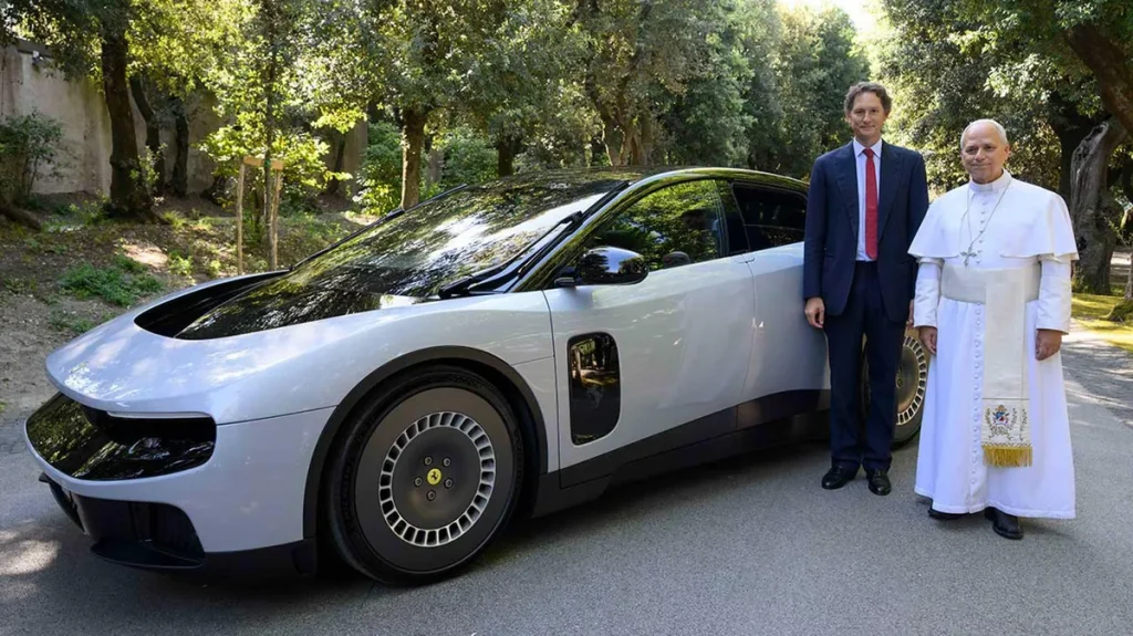 Ferrari выпустила электроседан Luce — реакция фанов