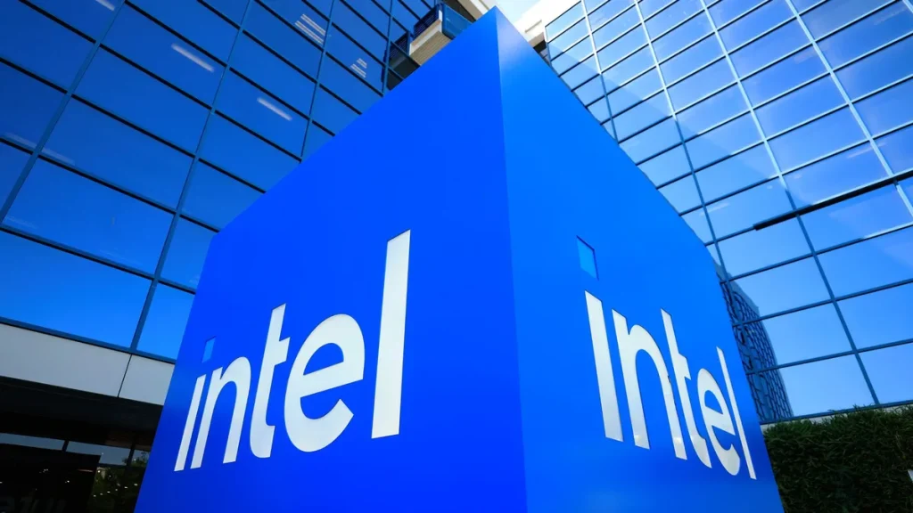 Intel привлекает Алекс Катузиан для развития клиентской ИТ-стратегии