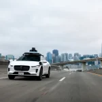Waymo приостановил движение по автомагистралям в США
