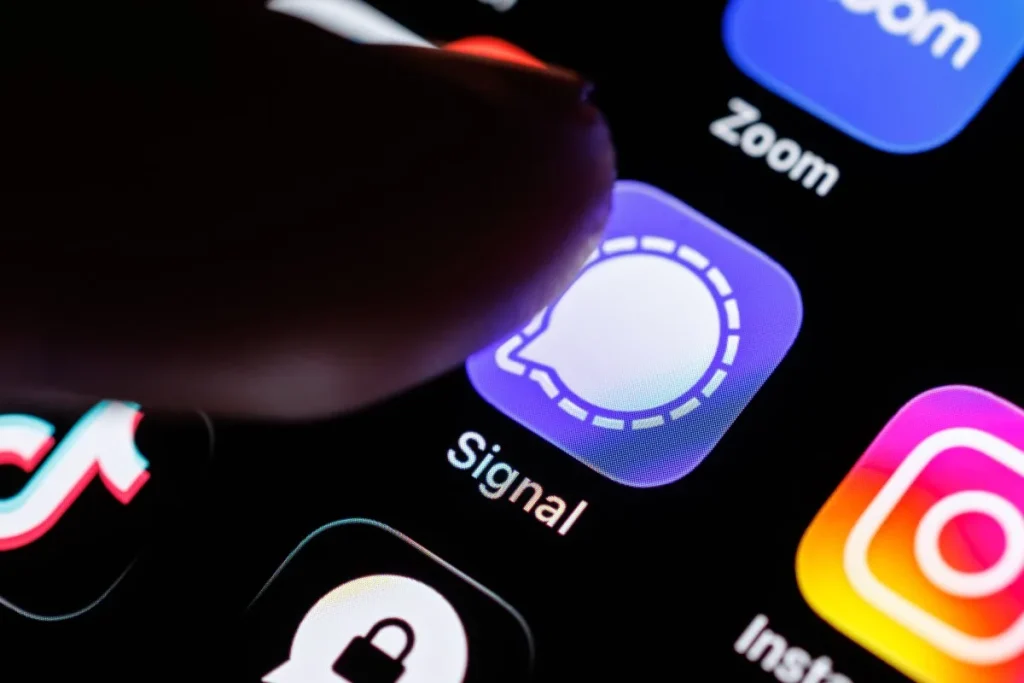 Мошенники в Signal охотятся за ключами к резервным копиям