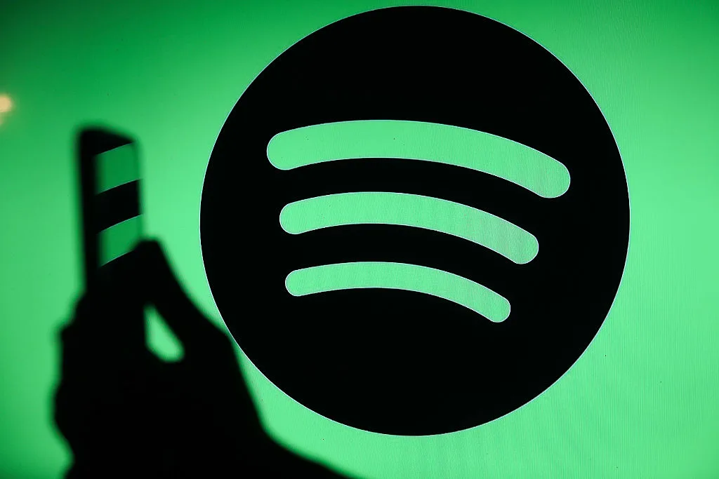 Spotify заваливает приложение ИИ-функциями и теряет фокус