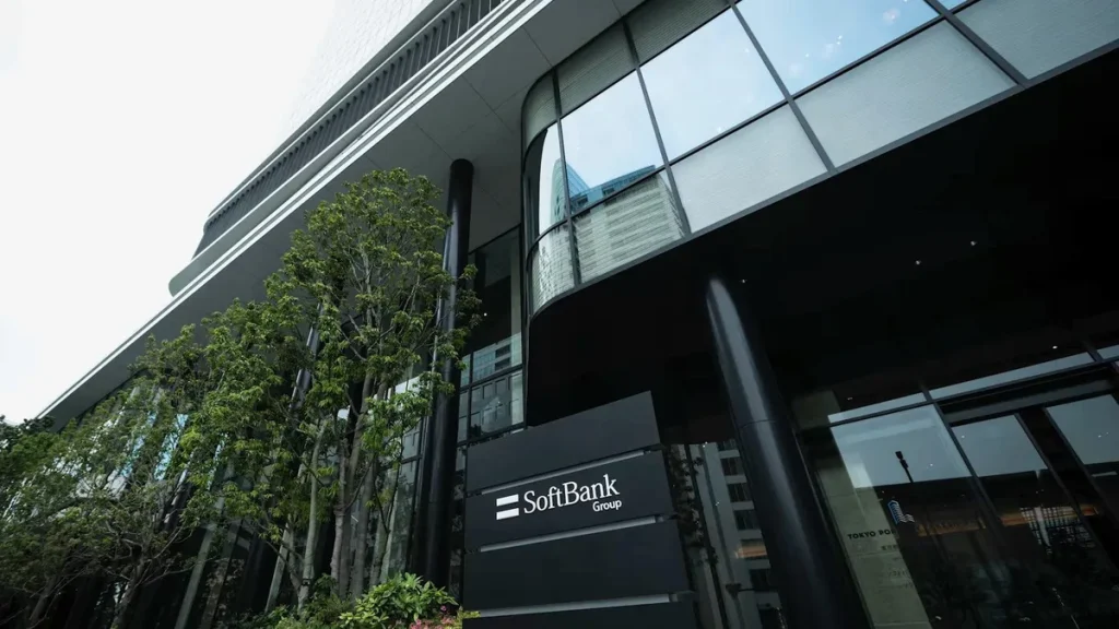 SoftBank вложит до €75 млрд в дата-центры ИИ во Франции
