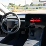 Tesla: водитель сам спровоцировал аварию на Model 3
