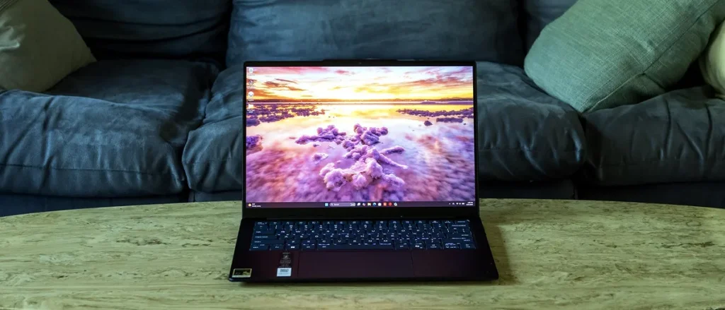 Lenovo Yoga Slim 7x показал, зачем ноутбукам Windows нужен ARM