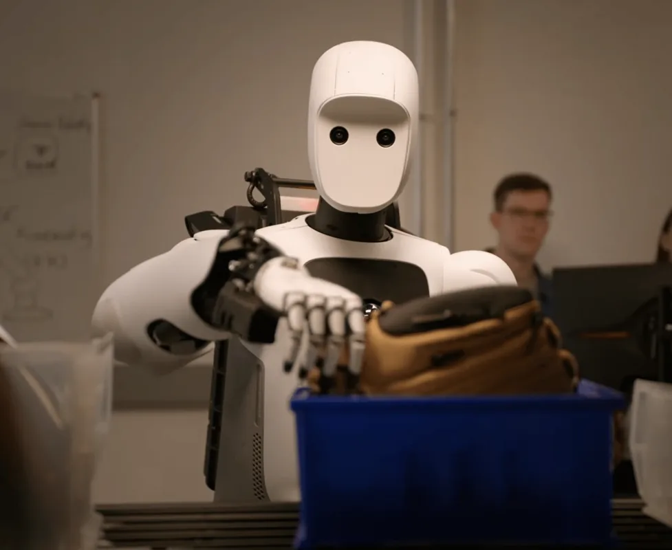Google DeepMind представил Gemini Robotics 2