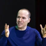 OpenAI разрабатывает устройства для голосового управления AI