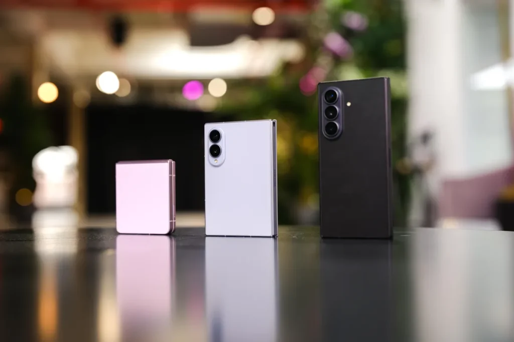 Предзаказ Samsung Galaxy Z Flip и Fold 8: подарки до $350
