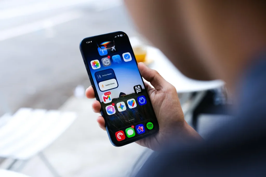 Apple выпустила публичные беты iOS 27 с Siri