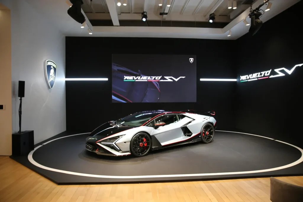 Lamborghini Revuelto SV: мощность 1050 л.с. и инновации