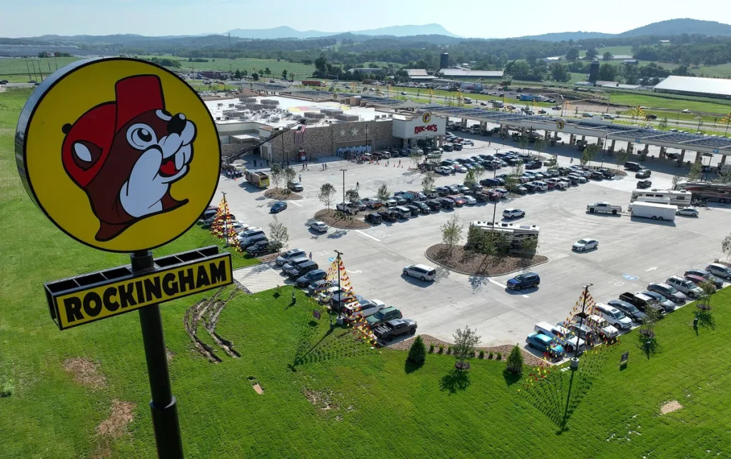 Buc-ee’s подала в суд на локальный магазин из-за логотипа