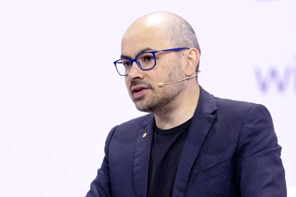 Google меняет руководство в AI — новые назначения