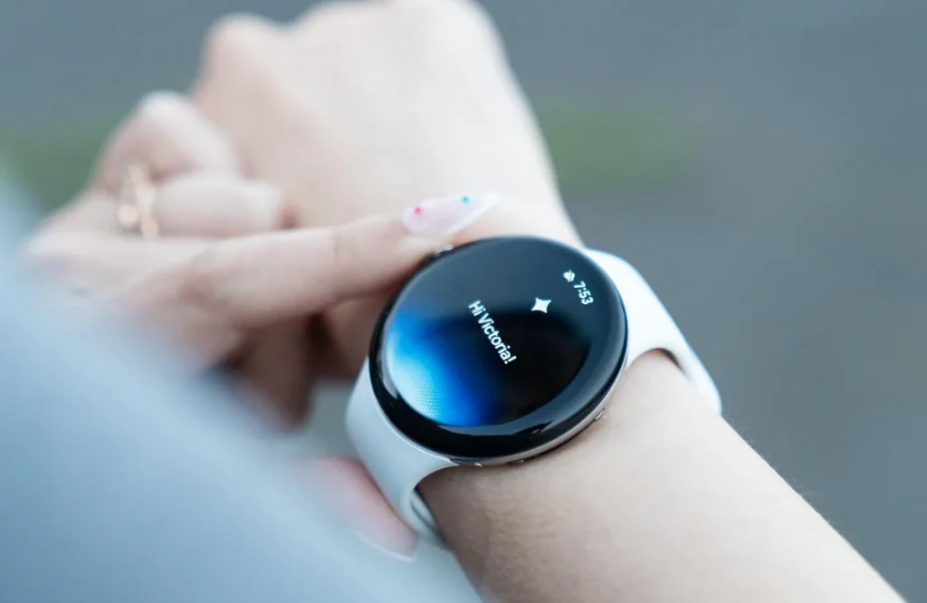 Google тестирует новый Pixel Watch с AI-коучем