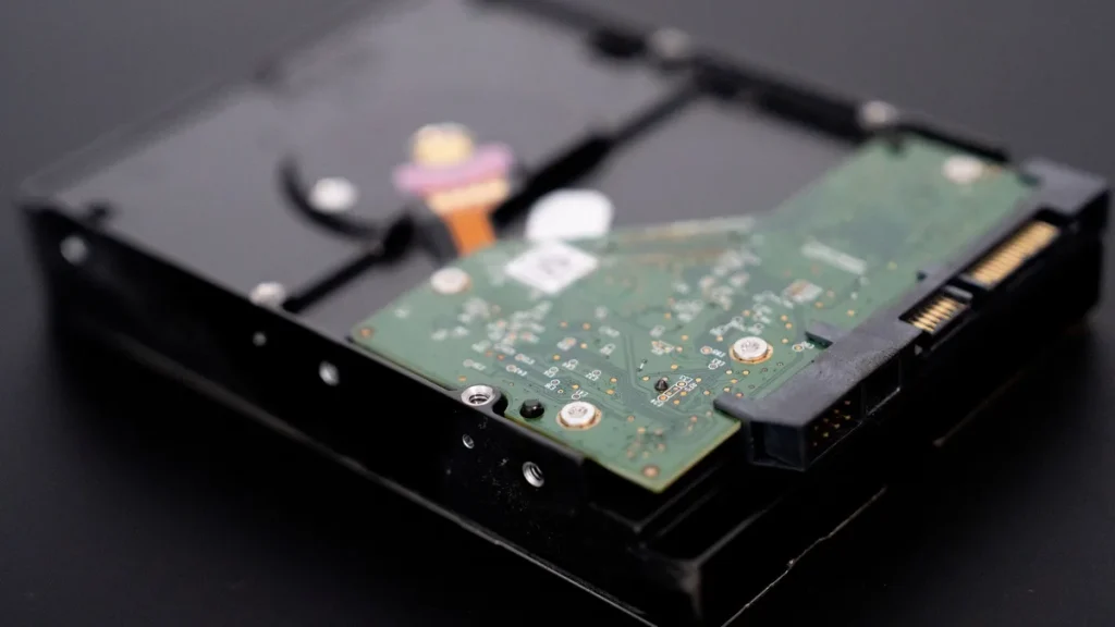 Надежность жестких дисков: HGST на вершине рейтинга
