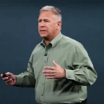 Фил Шиллер покидает посты в Apple: причины и последствия