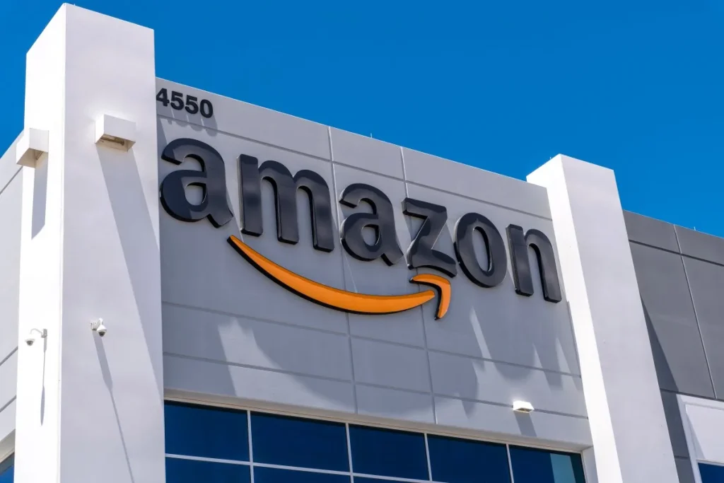 AWS растет на 39%, но Amazon уходит в минус по свободному cash flow