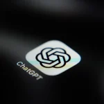 ChatGPT получил блокировку чатов по PIN и биометрии