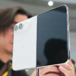 У iPhone Duo трескаются внутренние экраны: подозрение на шарнир